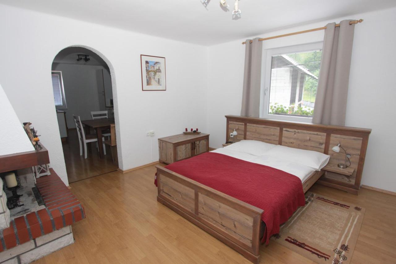 Apartments Ela Rateče Extérieur photo